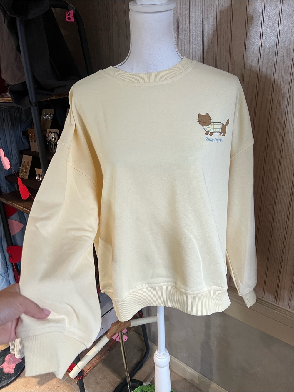 Le Lis Pale Yellow Crewneck Sweatshirt with Small Cat Graphic - Picture 2 of 10